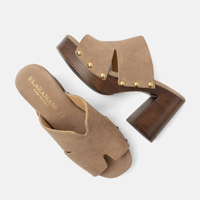 Zoccoli da donna in pelle scamosciata Juna color tortora