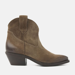 Gigi Women's Suede Ankle Boots Sand