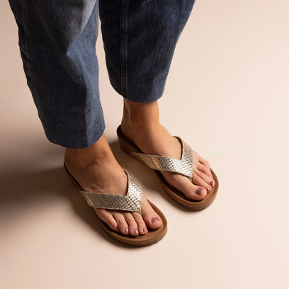Leia Women's Slippers Gold